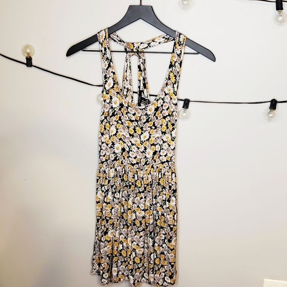 NWOT Adorable Daisy Sundress Knot Back F21 XS - Picture 2 of 9